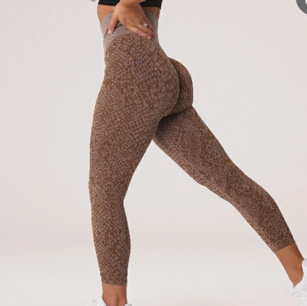 BNWT NVGTN Mocha Snakeskin Seamless Leggings